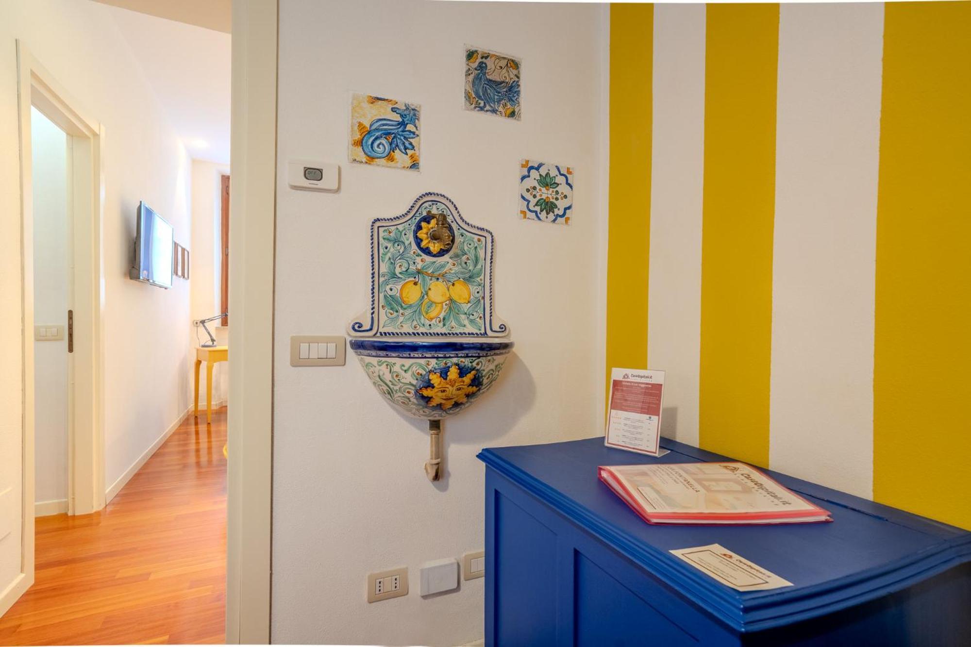 Case Ospitali - Casa La Fontanella, Suggestivo Bilocale X2 In Corte Чернуско-суль-Навильо Экстерьер фото